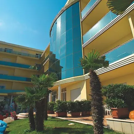 Valverde & Residenza Чезенатіко